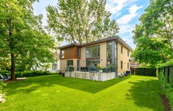 210 Boul. Queen, Saint-Lambert, QC J4R 1H5