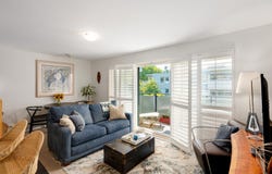 2416 W 3rd Avenue 307, Vancouver, BC V6K 1L8