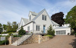 67 Water Street, Chester, NS B0J 1J0