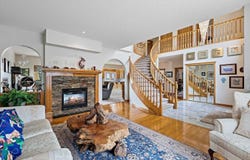 43 Schiller Crescent NW, Calgary, AB T3L 1W7