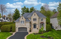 31 Rue des Écus, Blainville, QC J7C 5V7