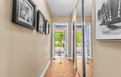 1000 Cedarglen Gate 402, Mississauga, ON L5C 3Z5