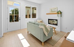 568 Kay St C, Saanich, BC V8Z 2L3