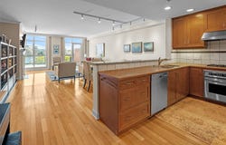 21 Dallas Rd 323, Victoria, BC V8V 4Z9