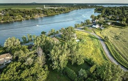 325 Ch. du Richelieu, Saint-Basile-le-Grand, QC J3N 1M4