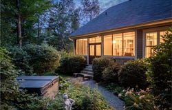 128 Rue des Coprins, Bromont, QC J2L 0M1