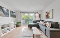 809 W 16th Street 301, North Vancouver, BC V7P 1R2
