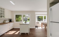 1445 Hamley St, Victoria, BC V8S 1M9