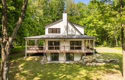 12 Ch. de la Baie-Robinson, Lac-Brome, QC J0E 1R0