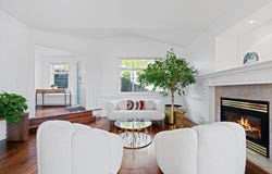 1075 Adderley Street, North Vancouver, BC V7L 1T4