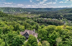 219 Mtée Filion, Saint-Sauveur, QC J0R 1R7