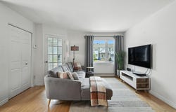 216 Rue des Intendants, Varennes, QC J3X 2E2