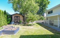 635 Pritchard Rd, Comox, BC V9M 3J1