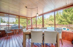 560 Rue Coupal, Mont-Tremblant, QC J8E 2P1