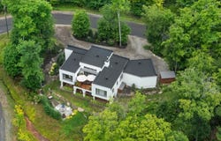 120 Ch. Jean-Paul-Riopelle, Mont-Tremblant, QC J8E 1B0