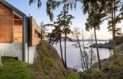 931 Ocean Park Lane, Bowen Island, BC V0N 1G2