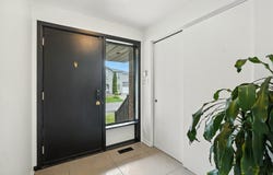 131 Rue Mozart, Dollard-des-Ormeaux, QC H9G 3A2