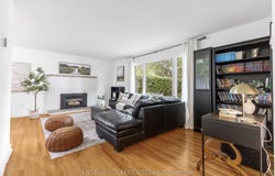 31 Assiniboine Drive, Cityview - Parkwoods Hills - Rideau Shore, ON K2E 5R8