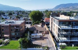 594 Lakeshore Drive, Penticton, BC V2A 1B9