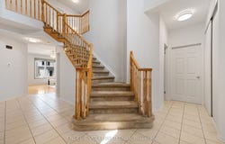 26 Redcar Crescent, Kanata, ON K2K 3E3