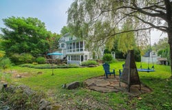378 Rue de la Couronne, Bromont, QC J2L 2S2