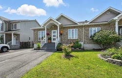 207 Rue Victor-Beaudry, Gatineau (Aylmer), QC J9H 7K4