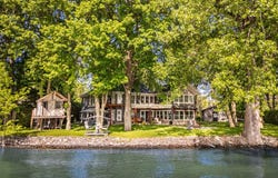 1297 Rue Reid, Saint-Jean-sur-Richelieu, QC J2X 4N5