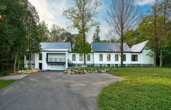 240A Rue Lucerne, Rosemère, QC J7A 4W6