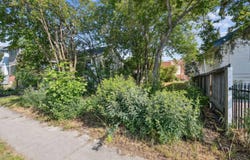206 12 Avenue NW, Calgary, AB T2M 0C5