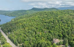 155 Rue Barnes, Mont-Tremblant, QC J8E 1G6
