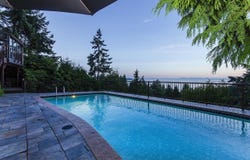 3803 Bayridge Avenue, West Vancouver, BC V7V 3J3