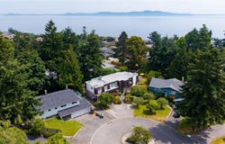 2059 Saltair Pl, Saanich, BC V8N 4S4