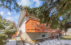 7216 Silvermead Road NW, Calgary, AB T3B 3V2