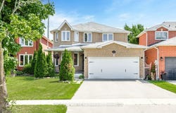 33 Etherington Crescent, Barrie, ON L4N 7T2