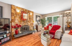 955 Tattersall Dr, Saanich, BC V8X 2X1