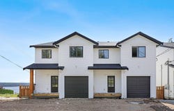 1373 Galerno Rd B, Campbell River, BC V9W 1J8