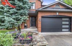 569 Phoebe Crescent, Burlington, ON L7L 6H7