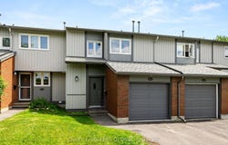 42D Benlea Drive, Tanglewood - Grenfell Glen - Pineglen, ON K2G 4A9