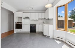 404 Rue Principale, Saint-Basile-le-Grand, QC J3N 1K4
