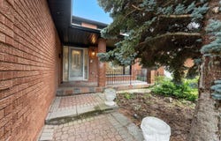 49 Thistle Ridge Drive, Vaughan, ON L4L 3K3