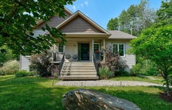 48 Rue Montagne, Lac-Brome, QC J0E 1V0