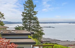 14401 Sunset Drive, White Rock, BC V4B 2V6