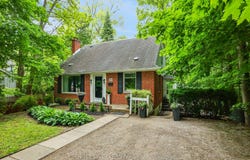 109 Centre Street, Vaughan, ON L4J 1G3