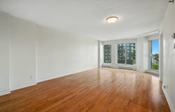 8200 Boul. St-Laurent 503, Brossard, QC J4X 2X6