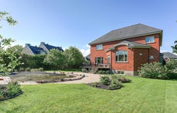 3718 Rue de Loreto, Brossard, QC J4Y 3G6