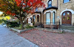 167 Carlton Street, Toronto, ON M5A 2K3