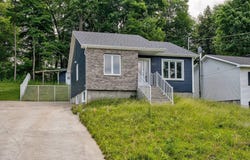 227 Rue Park, Brownsburg-Chatham, QC J8G 3A3