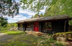 2718 Ch. Robertson, Sainte-Agathe-des-Monts, QC J8C 2Z8