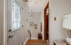 231 Shawnee Circle, Toronto, ON M2H 2Y3