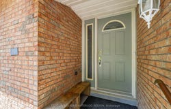 31 Mulberry Lane, Waterloo, ON N2L 5L4